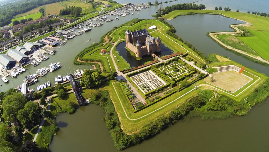 Muiderslot 3.jpg