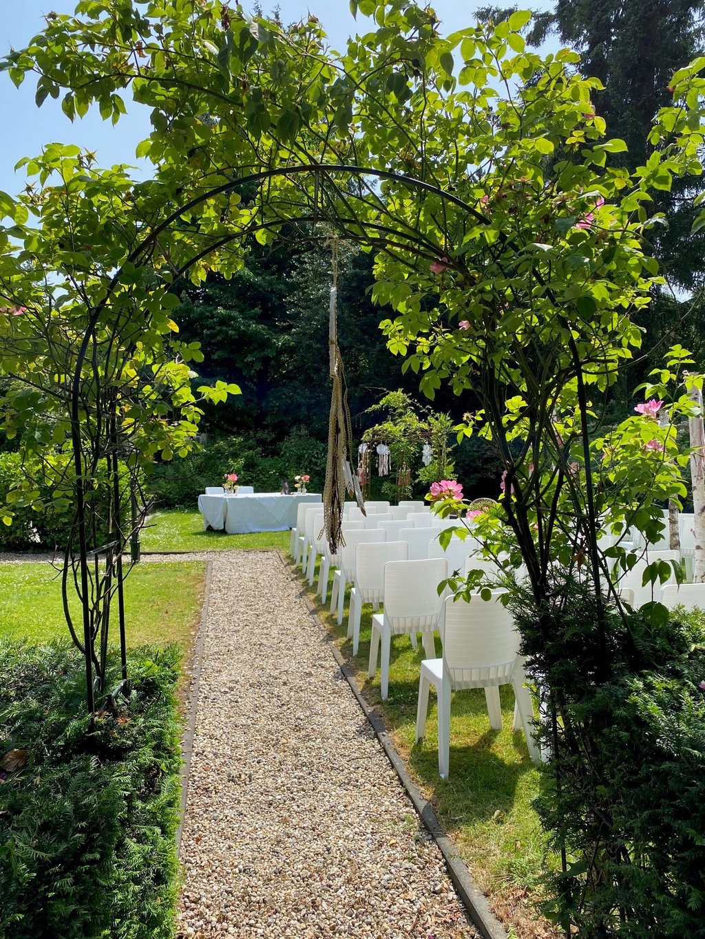 Buiten trouwen bij Villa Vennendal