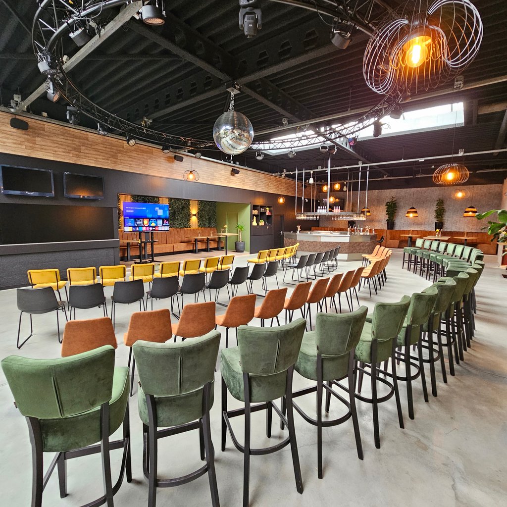 De Hal theateropstelling 100 stoelen