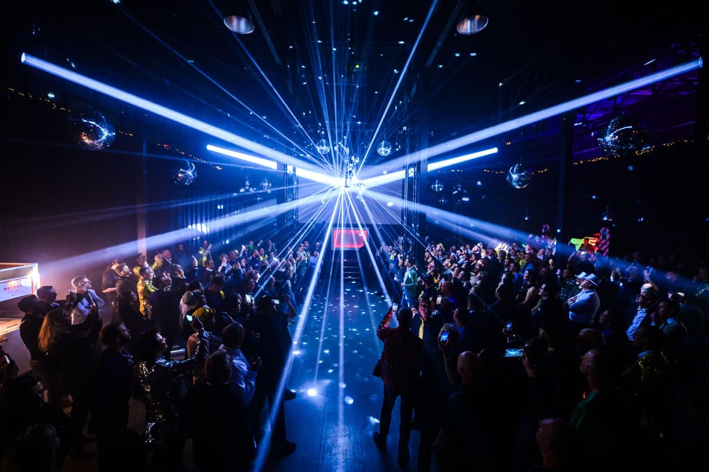 Discobal act