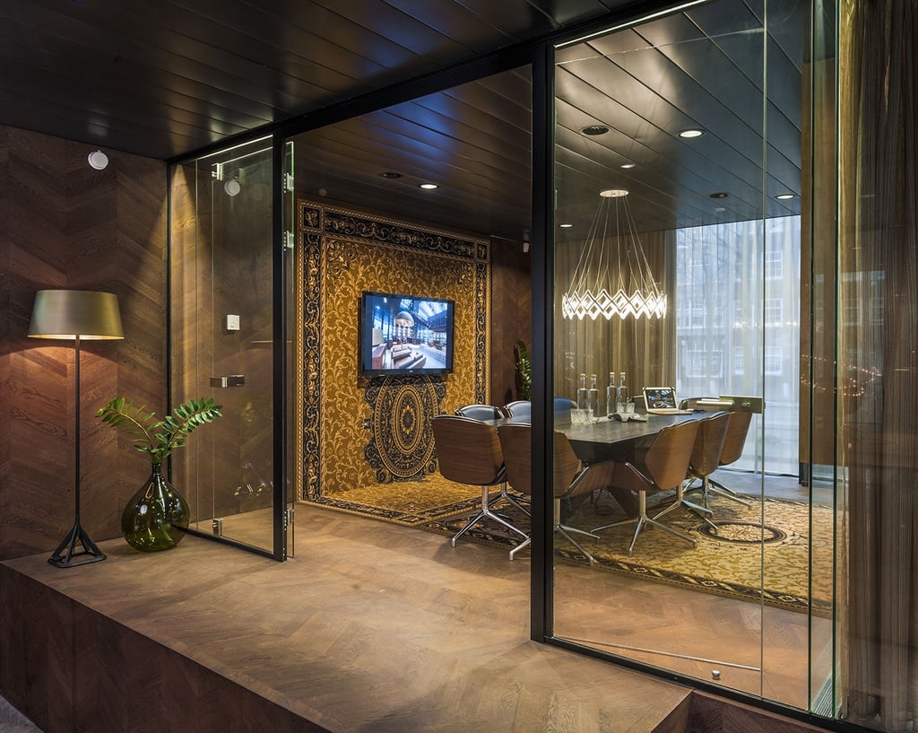 Boardroom Okinawa (Japan).jpg (2)