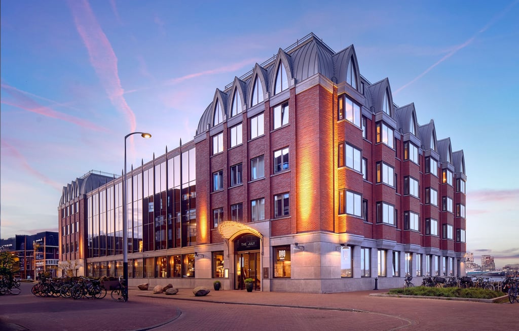 The July Amsterdam Boat & Co