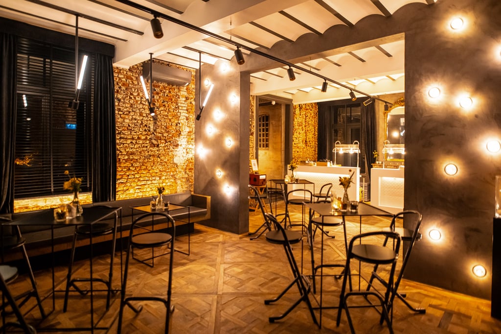 Kapelzaal met foodstands