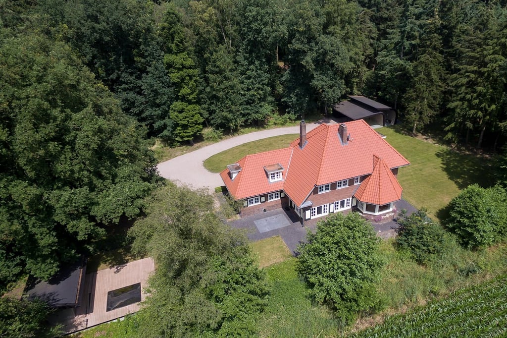 Drone Lankhorsterkamp.jpg