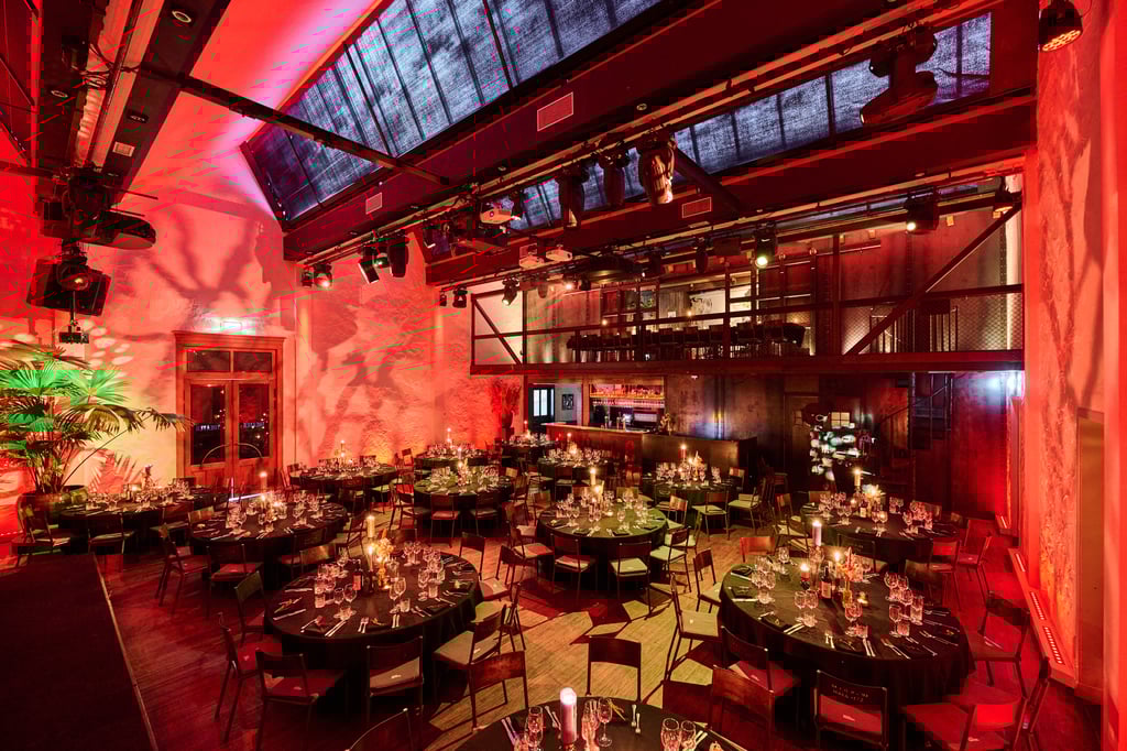 TOBACCO Theater - Ronde tafels diner