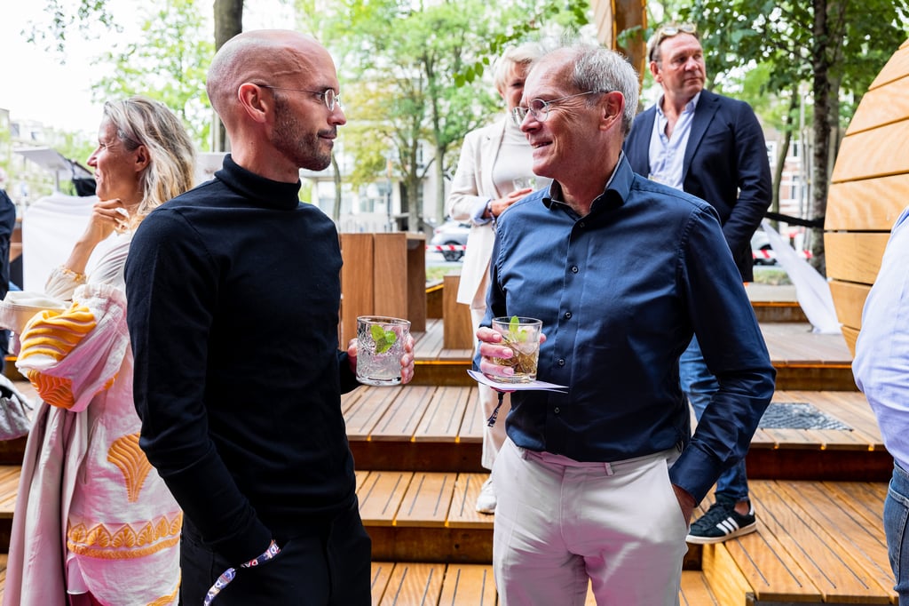 Drinks on Peel Plaza