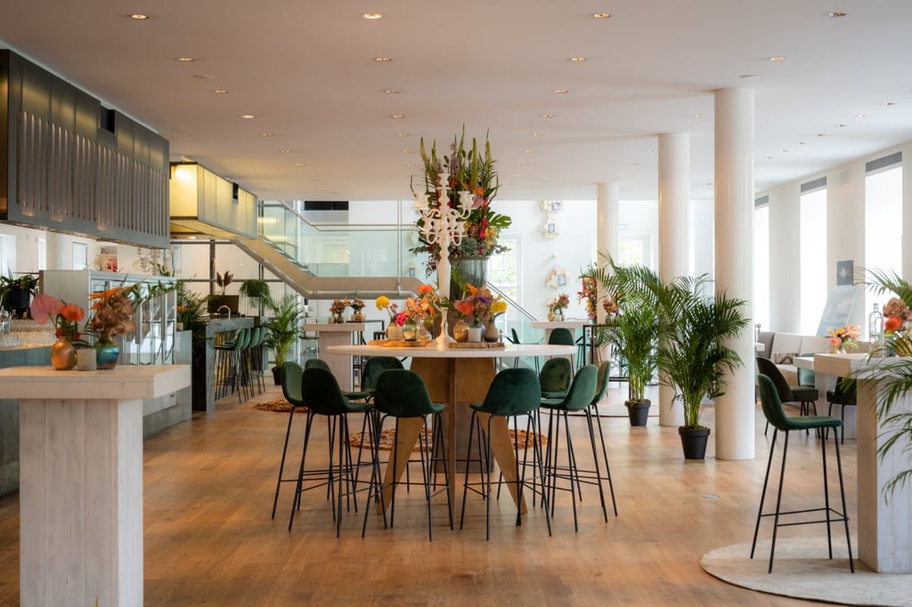 Caf--Restaurant-II