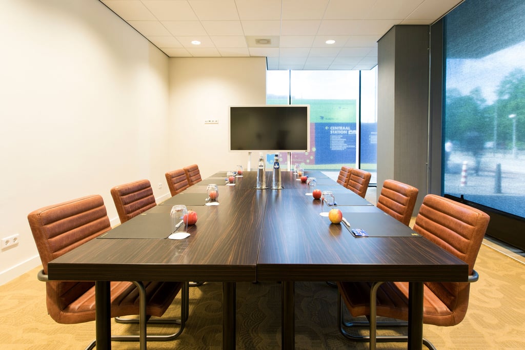 EH---DHBA---MEETING---14---WEB--1-