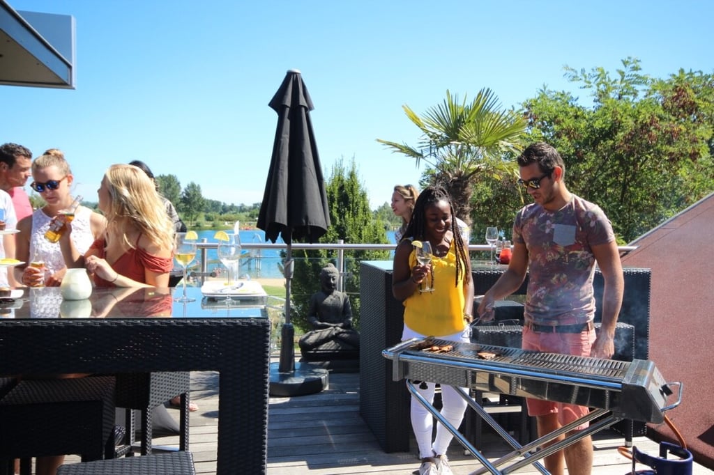 Rooftop-BBQ-Party