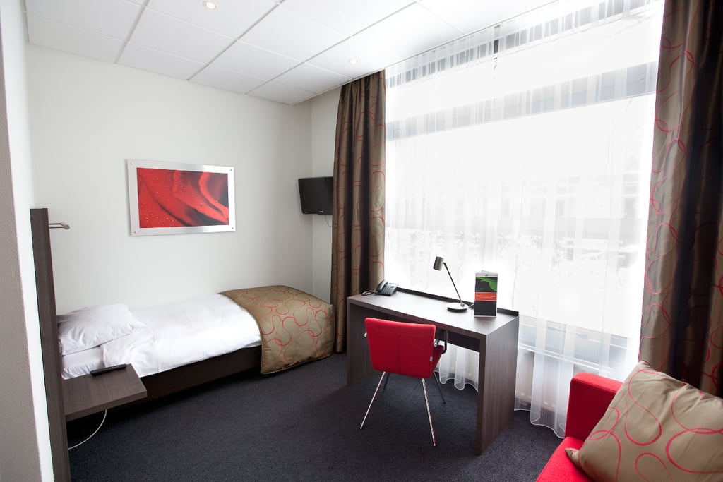 8. Hotelkamer.jpg