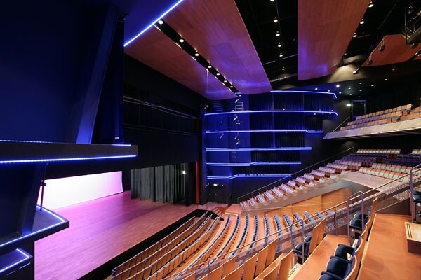 Hanoszaal-zonder-publiek--1-
