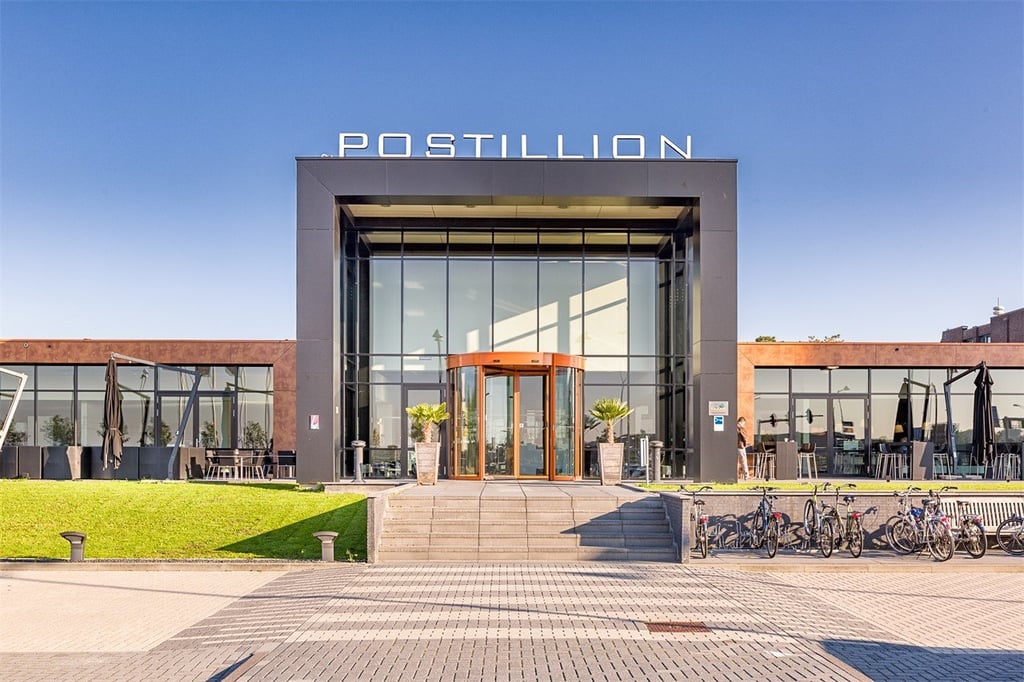 Postillion Hotel & Convention Centre Utrecht Bunnik01.jpg