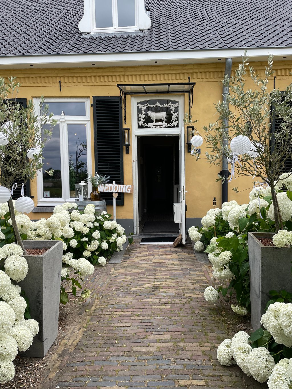 Entree in onze monumentale boerderij 