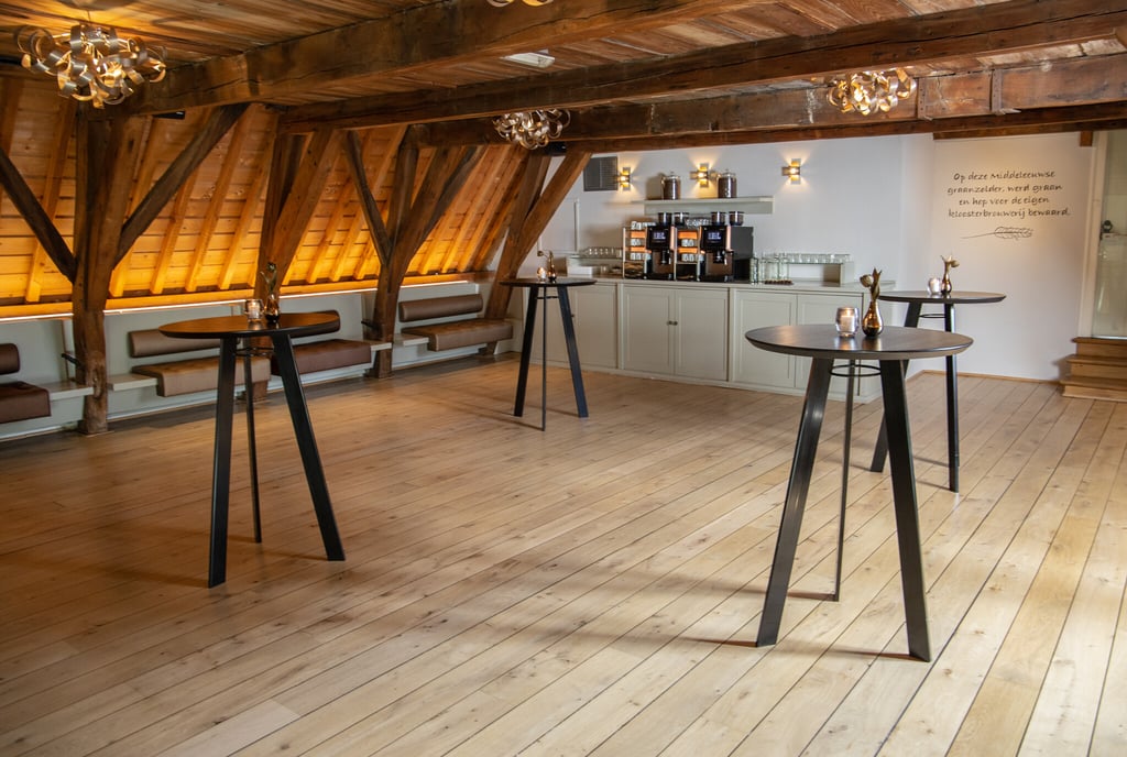 Graanzolder---Ontvangst---Borrelopstelling---03