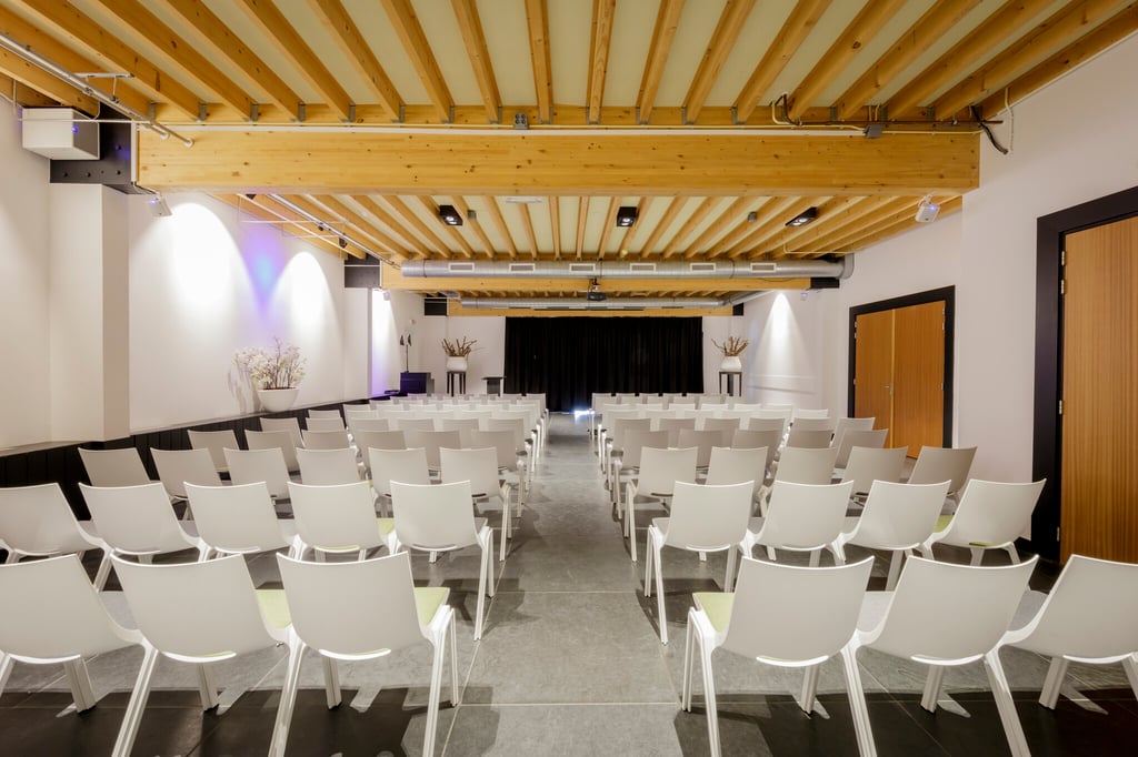 Aarde---InnStyle---evenementenlocatie---theateropstelling---Maarsse