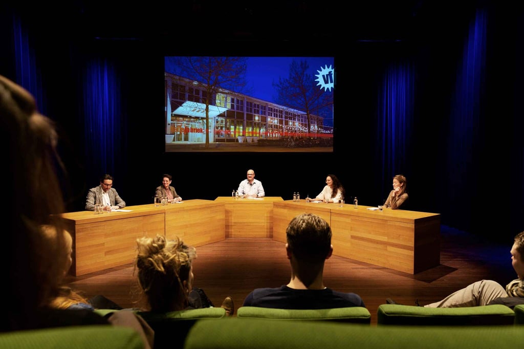 Debatopstelling Kleine Zaal