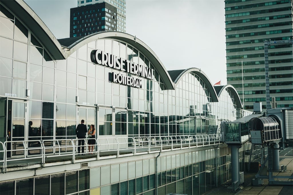 Cruise Terminal Rotterdam03.jpg