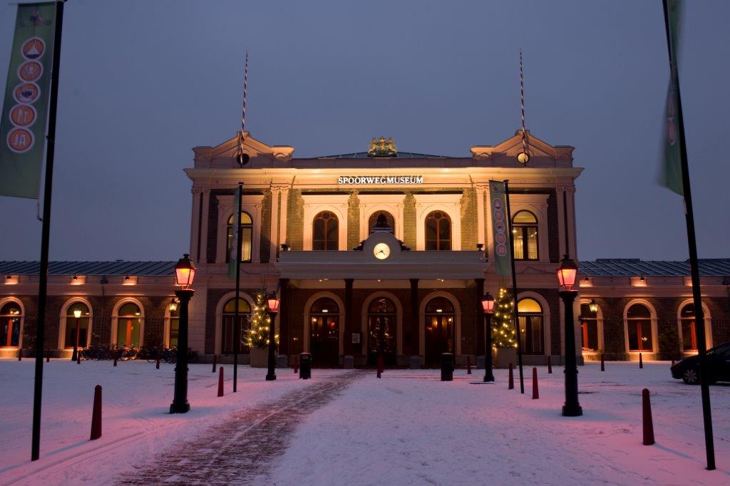 Het-Spoorwegmuseum---Winter-Station-6