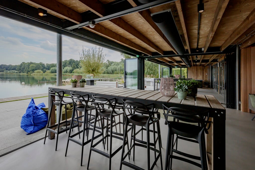 Verwarmde-serre---aan-het-water-Foyer---cateringruimte