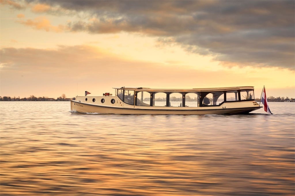 Boatlife Amsterdam1.jpg