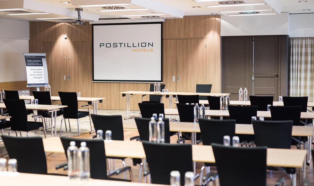 Postillion-Hotel-Arnhem-Meeting-Room-4
