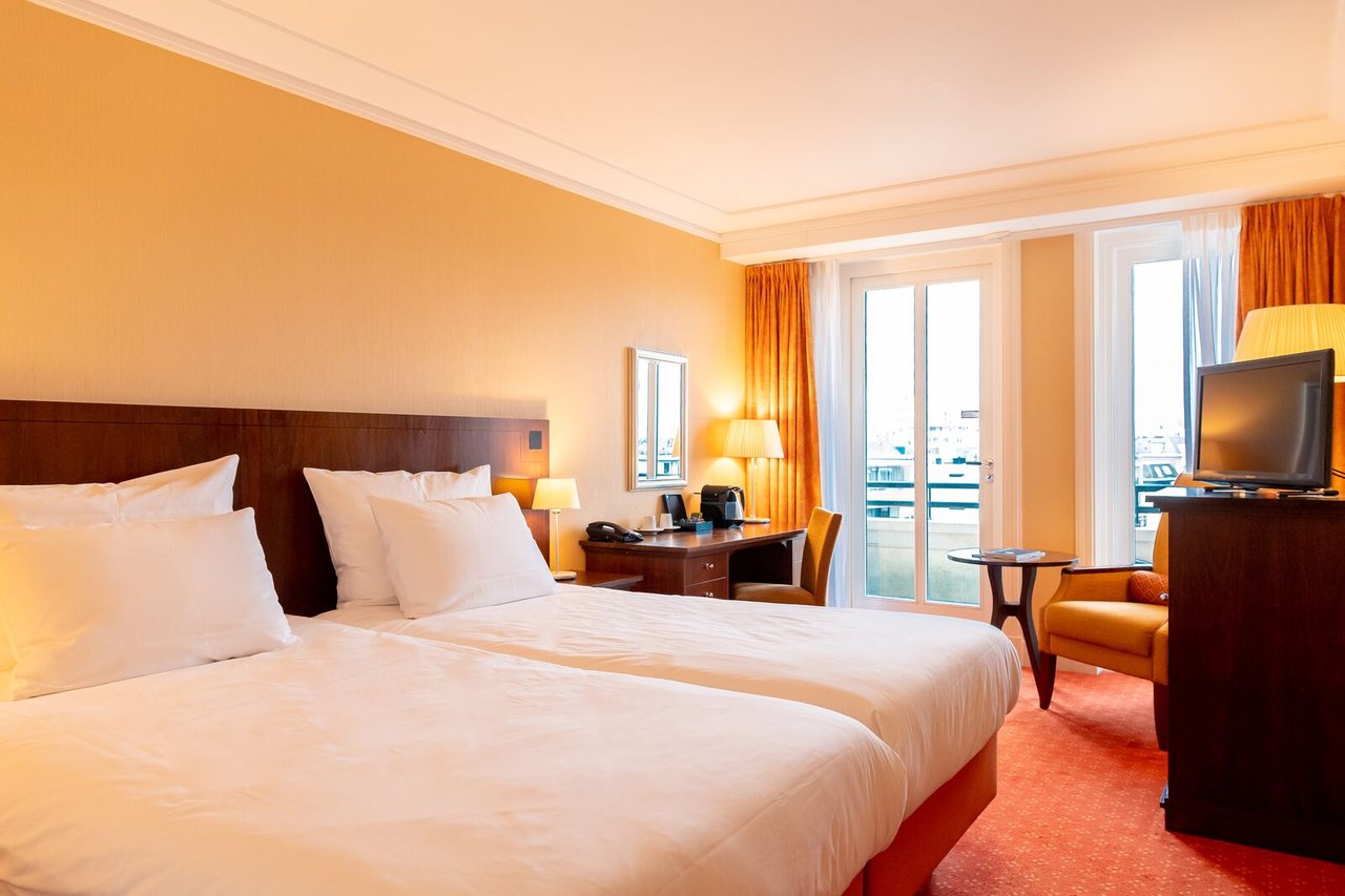 Large-Standaard kamer met balkon.jpg