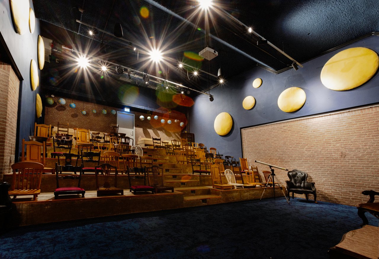 Collegezaal HR LOCATIES.jpg