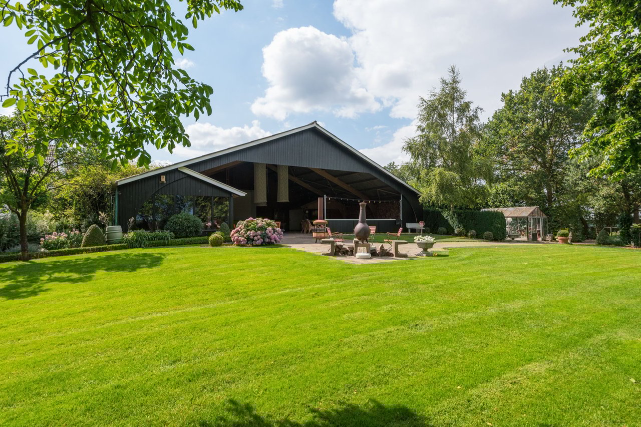 Aanzicht buitenruimte 