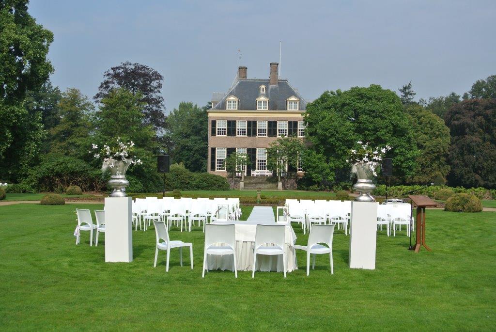 witte-loper-huwelijk--huis-achter--verkleind