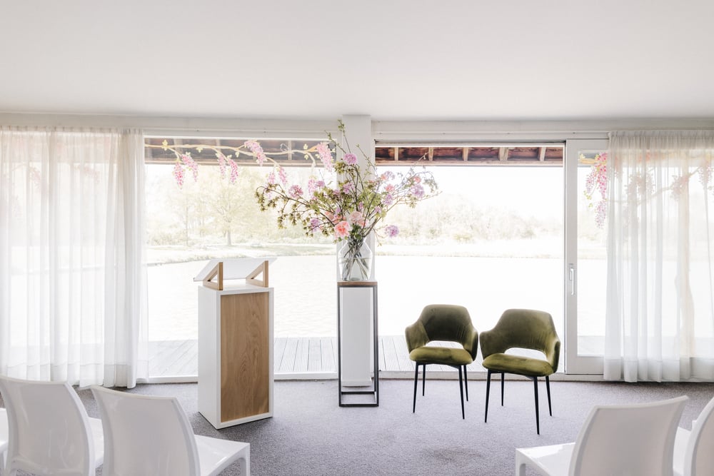 Receptieopstelling binnen bij Hotel-Restaurant Spaarnwoude