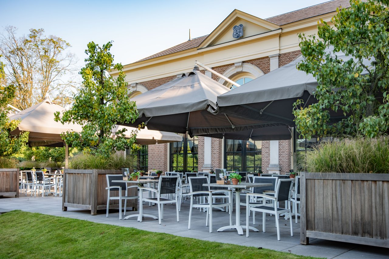 Het terras bij Oranjerie Ruurlo (1)