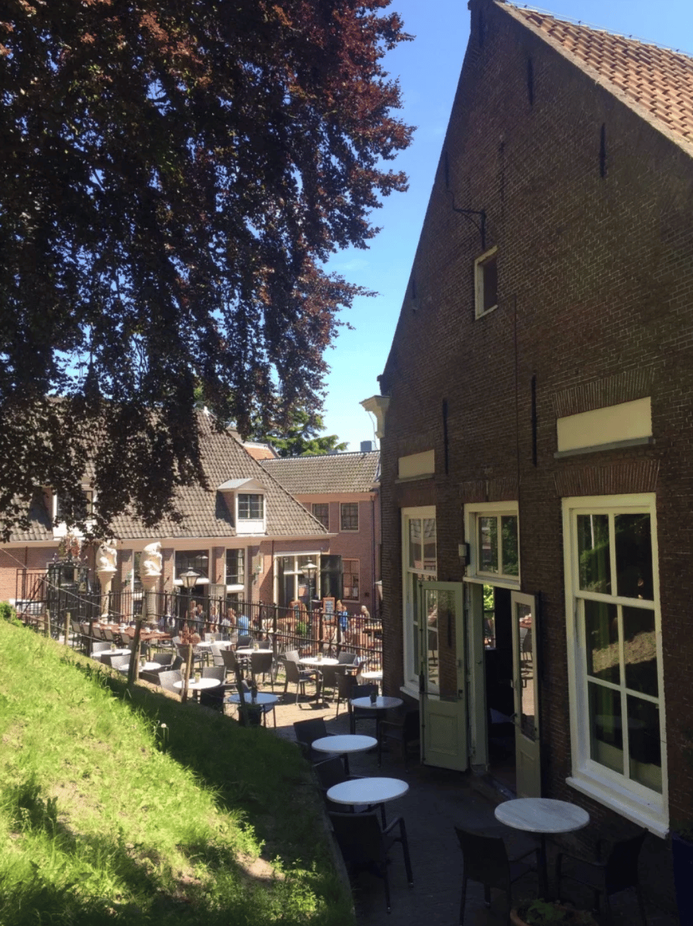 Terras aan de Burcht