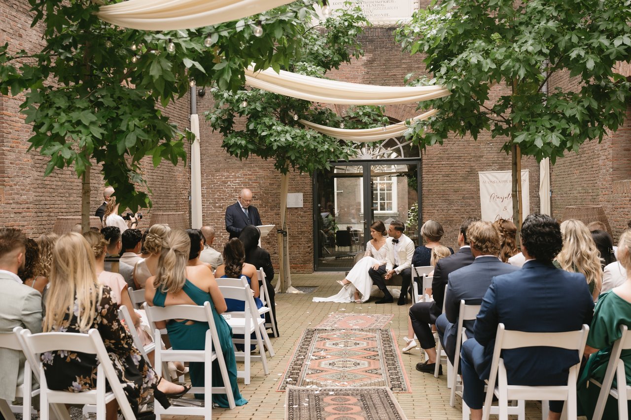 Ceremonie binnentuin