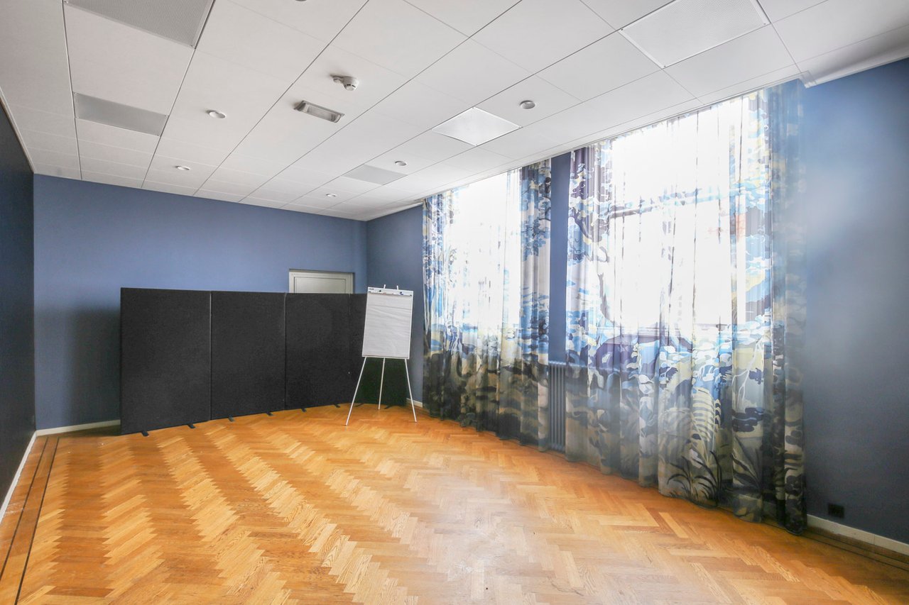 Blauwe zaal - leeg.jpg