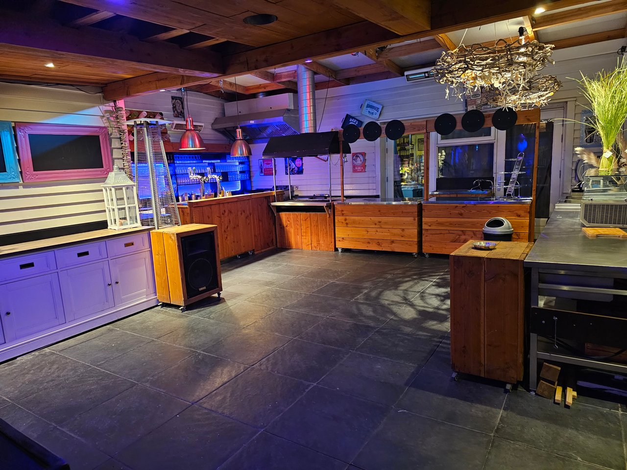 bbq ruimte avond 2.jpg