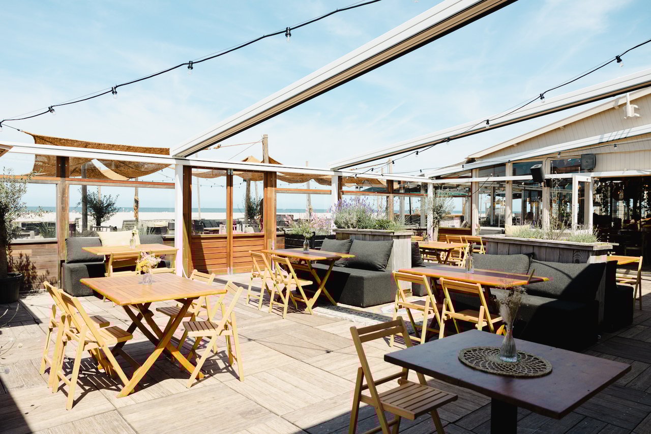 BLOW BUSINESS 25 -27.jpg