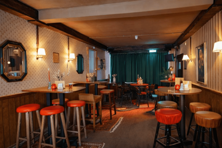 Bar Bizar 