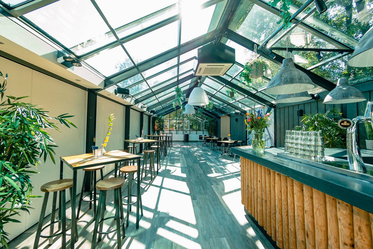 Vondelpark met bar.jpg