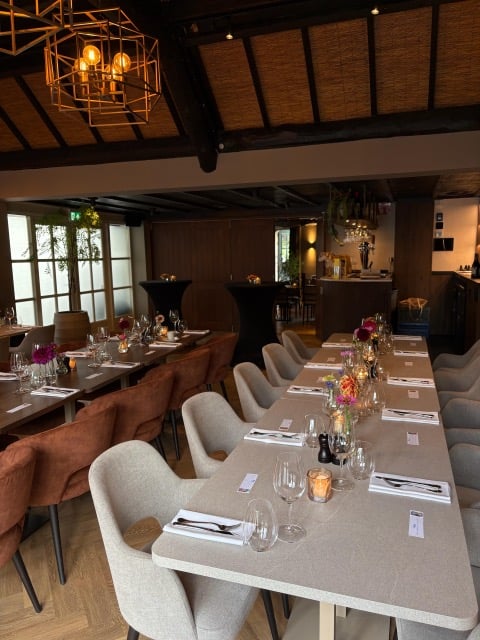 Serre tafelopstelling diner.png