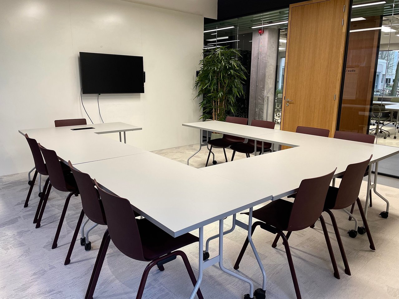 Meetingroom ./disrupt U-opstelling