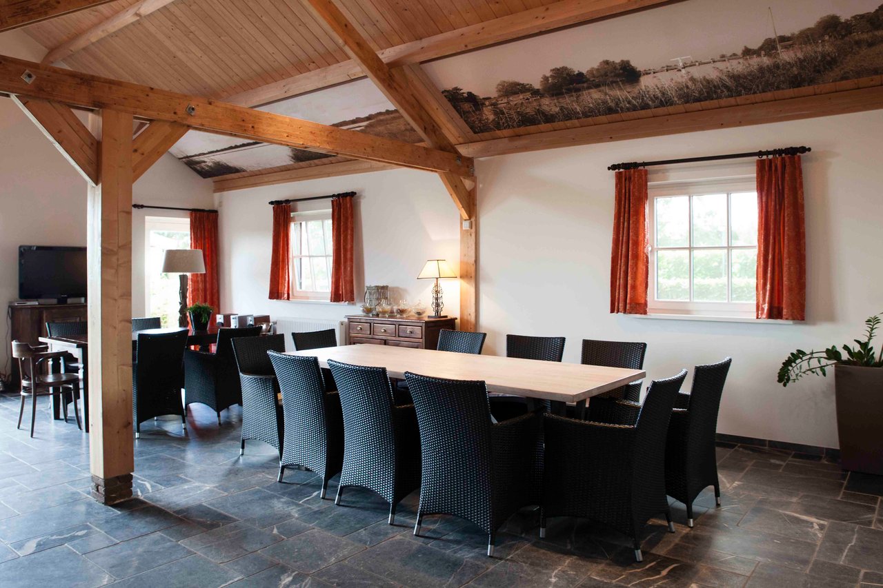 De Weesper Koe vergadertafel(6).jpg