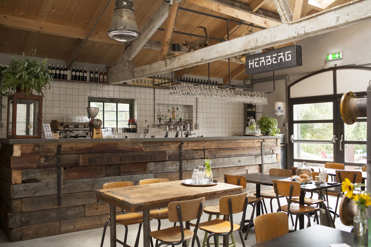 De Stadsherberg bar en horecaruimte Metaal Kathedraal Utrecht