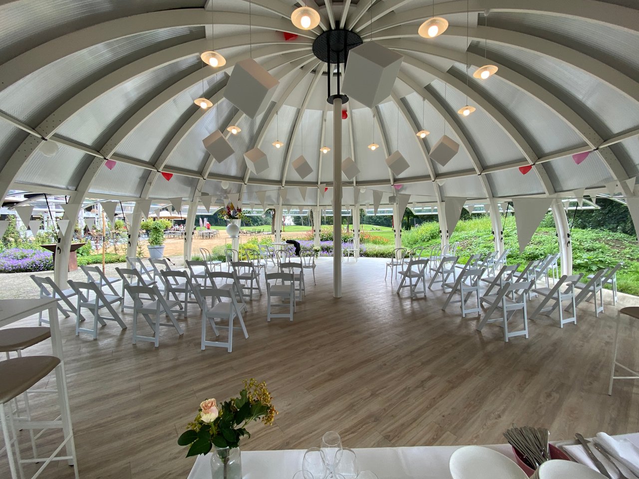 Opstelling bruiloft koepel