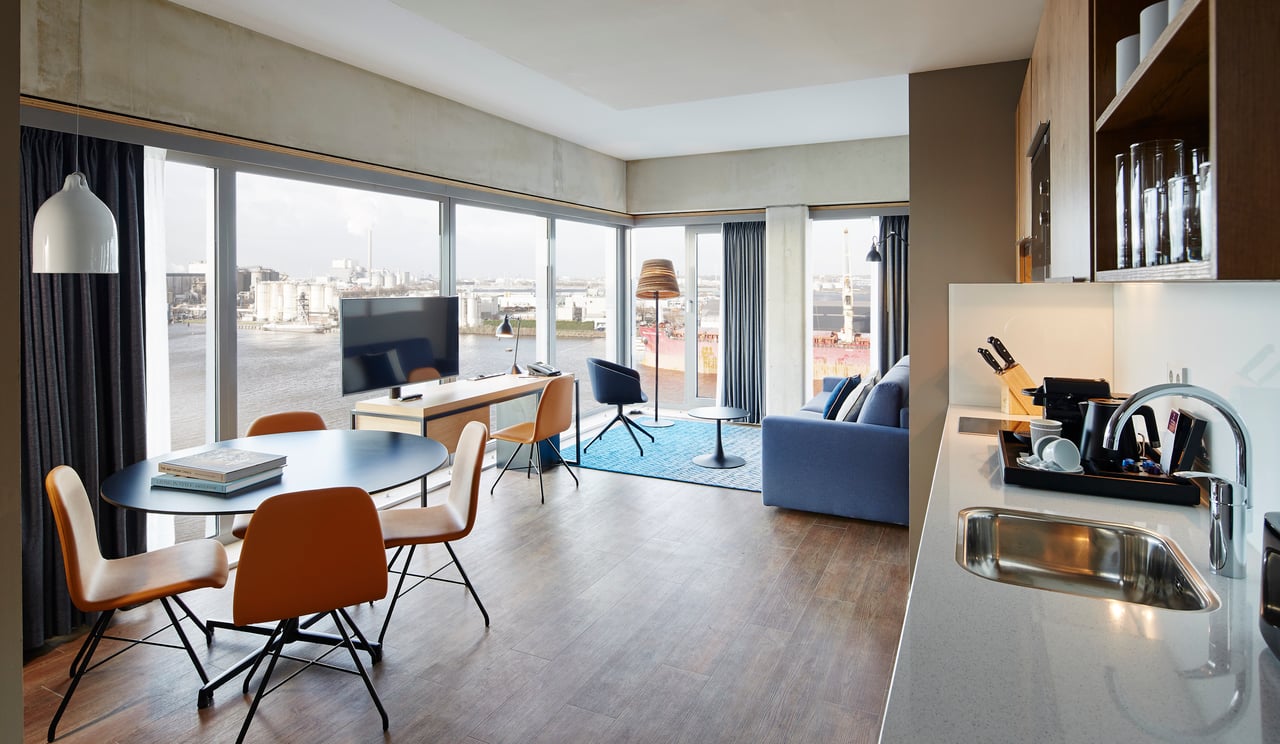 mh_amsri_onebedroom_harbour (7).jpg