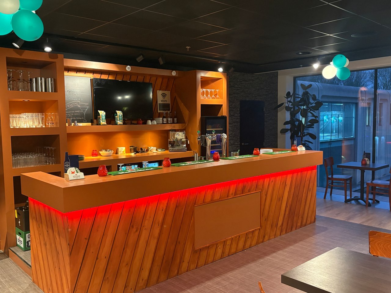 Bar 1.JPG