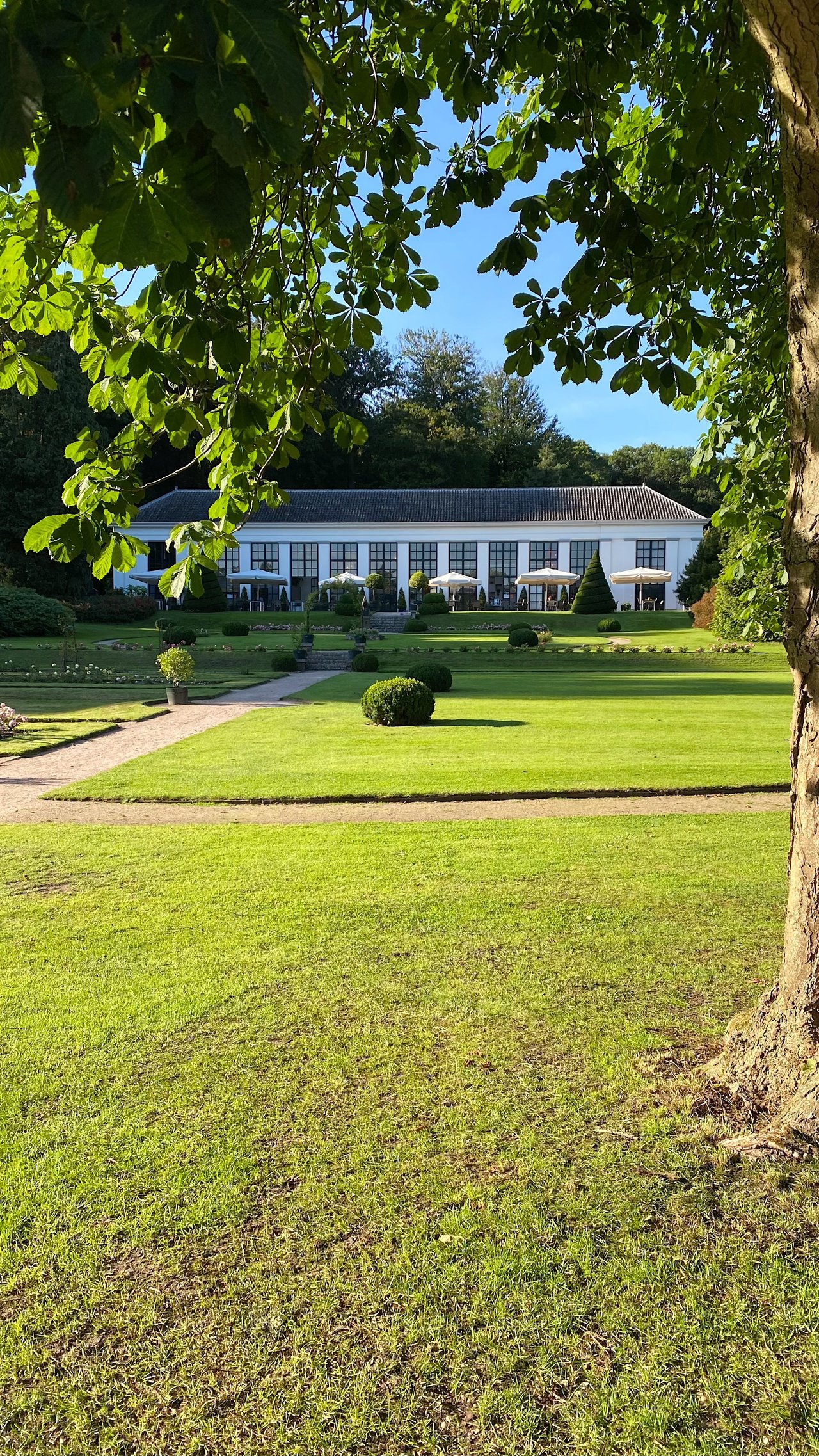 Oranje-rie buiten.jpg