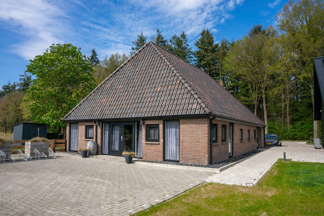 Buitenkant training en vergaderruimte 