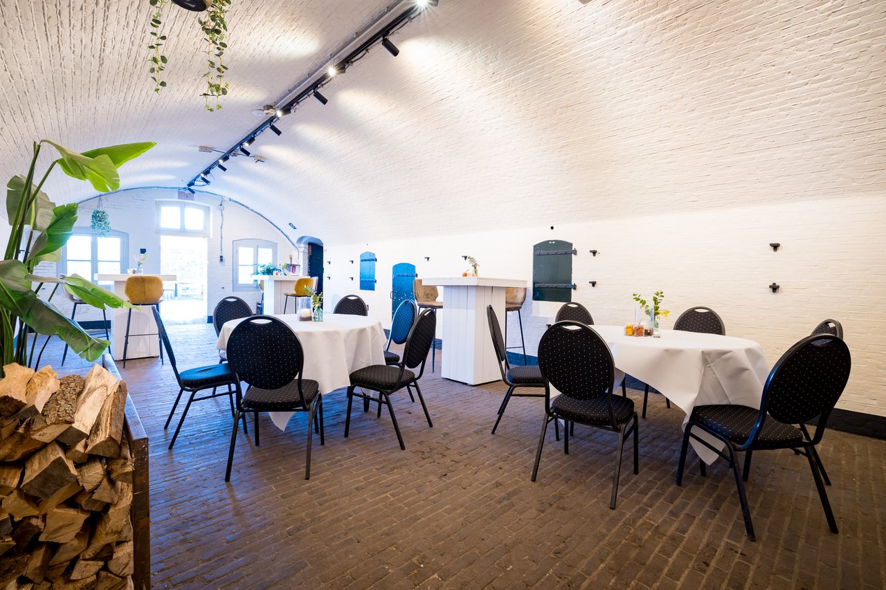 Chambree 18 - Borrel en diner setting