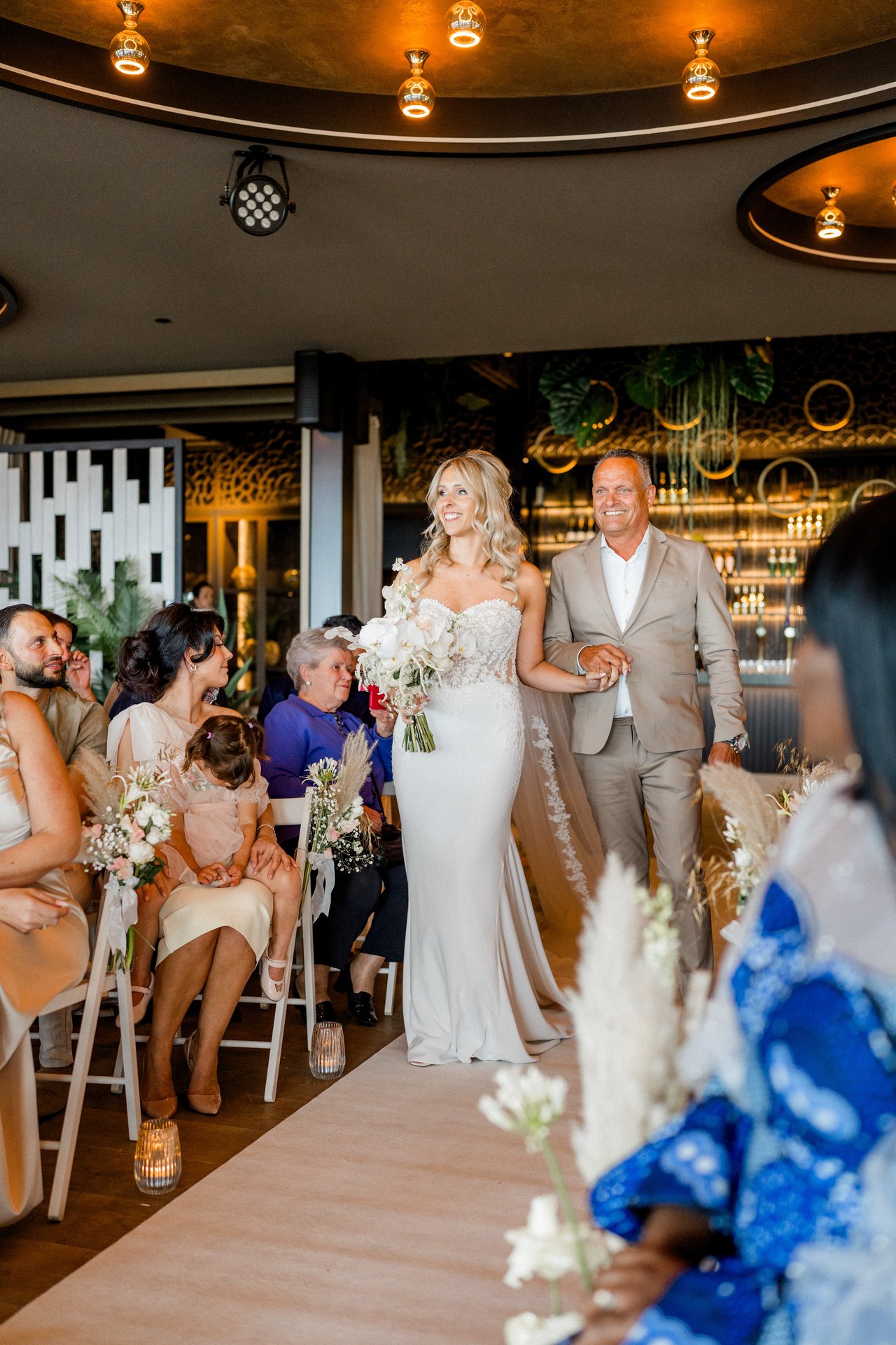 Ceremonie binnen Zicht