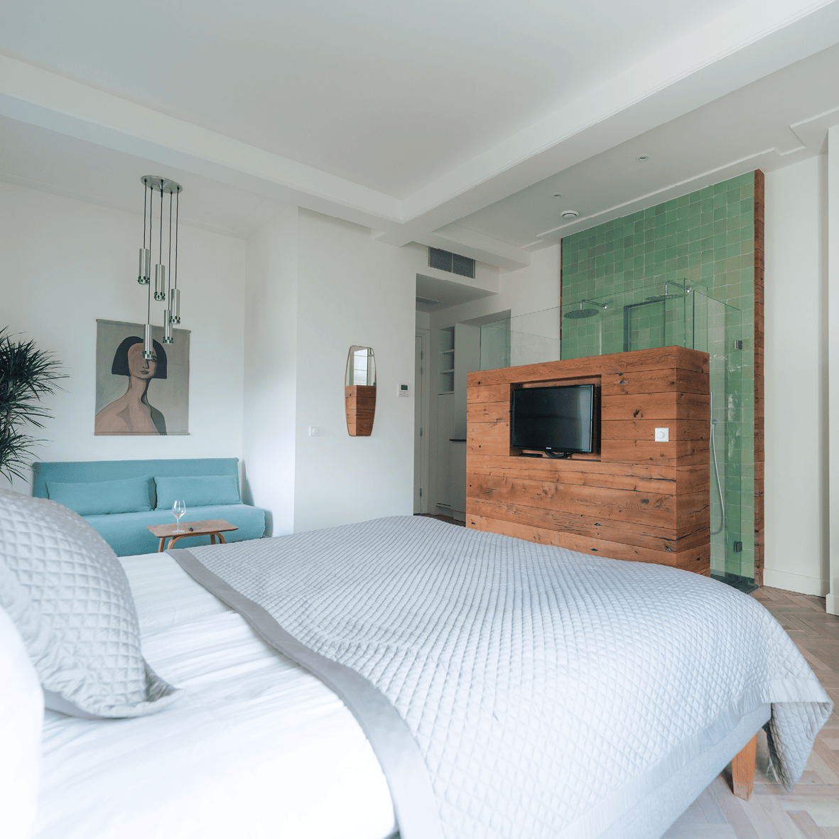 Hotel De Witte Dame deluxe kamer impressie.png